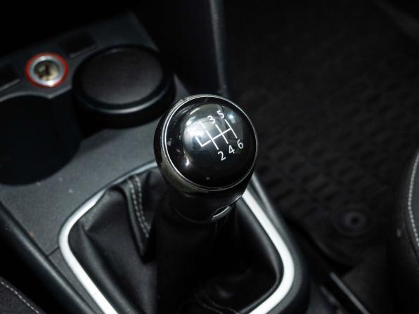 Volkswagen Polo V Рестайлинг с пробегом 2017 года, цена 1 311 000 рублей, 121000 км, седан, Автокод Объявления