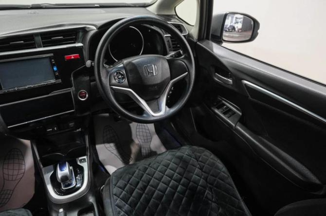 Honda Fit III с пробегом 2015 года, цена 999 000 рублей, 160000 км, хэтчбек, Автокод Объявления