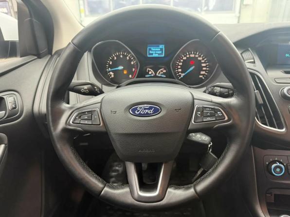 Ford Focus III Рестайлинг с пробегом 2017 года, цена 1 049 000 рублей, 214440 км, хэтчбек, Автокод Объявления
