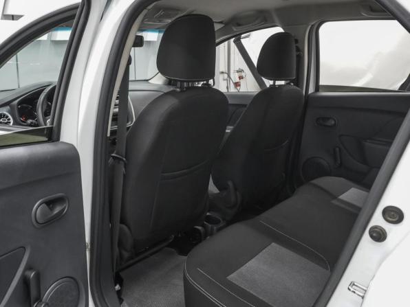 Renault Logan II Рестайлинг с пробегом 2021 года, цена 899 000 рублей, 174618 км, седан, Автокод Объявления