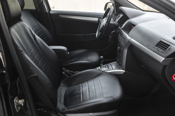 Opel Astra H Рестайлинг с пробегом 2010 года, цена 323 000 рублей, 291417 км, седан, Автокод Объявления