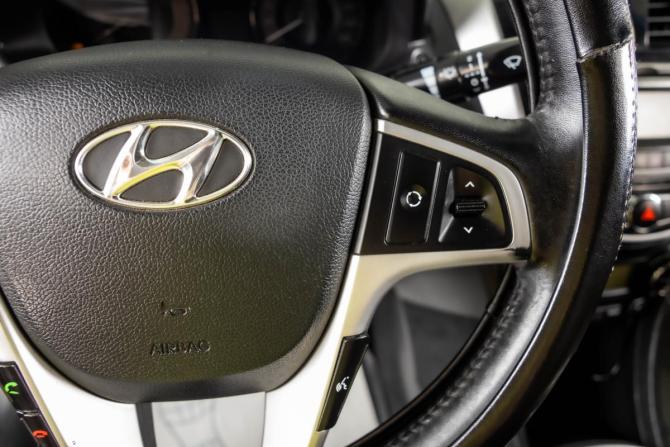 Hyundai Solaris I с пробегом 2011 года, цена 619 000 рублей, 296000 км, седан, Автокод Объявления