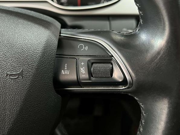 Audi A4 IV (B8) Рестайлинг с пробегом 2014 года, цена 1 490 000 рублей, 194800 км, седан, Автокод Объявления