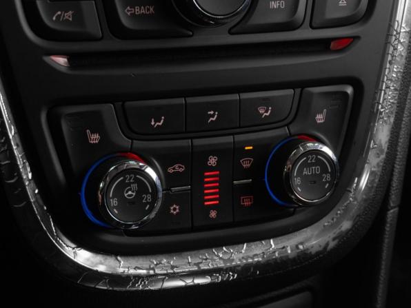Opel Mokka I с пробегом 2014 года, цена 1 179 000 рублей, 85484 км, внедорожник, Автокод Объявления