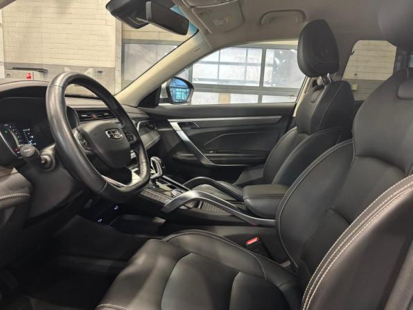 Geely Atlas Pro с пробегом 2022 года, цена 1 629 000 рублей, 90137 км, внедорожник, Автокод Объявления