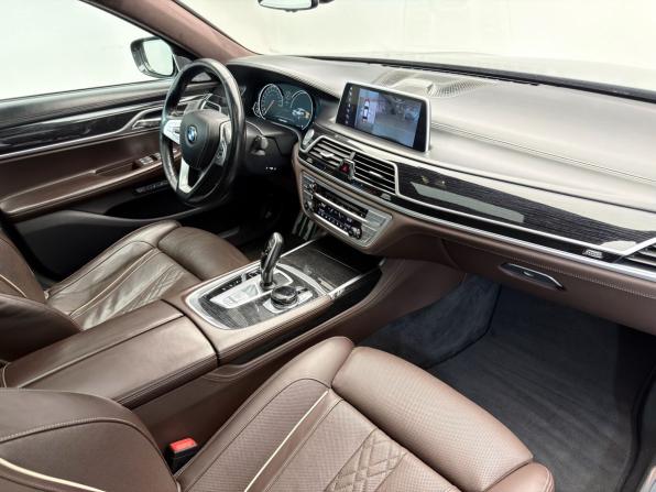 BMW 7 серии VI (G11/G12) с пробегом 2017 года, цена 3 759 000 рублей, 213608 км, седан, Автокод Объявления