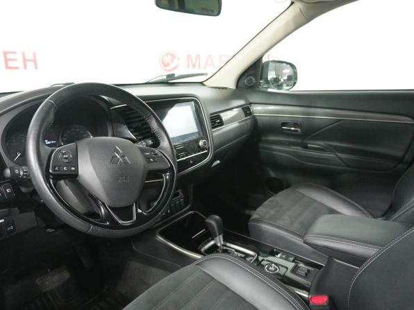 Mitsubishi Outlander III Рестайлинг 3 с пробегом 2021 года, цена 2 683 000 рублей, 75481 км, внедорожник, Автокод Объявления