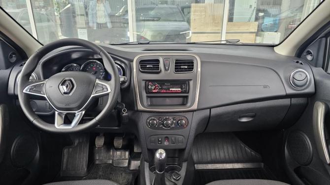 Renault Sandero II Рестайлинг с пробегом 2018 года, цена 949 000 рублей, 116083 км, хэтчбек, Автокод Объявления