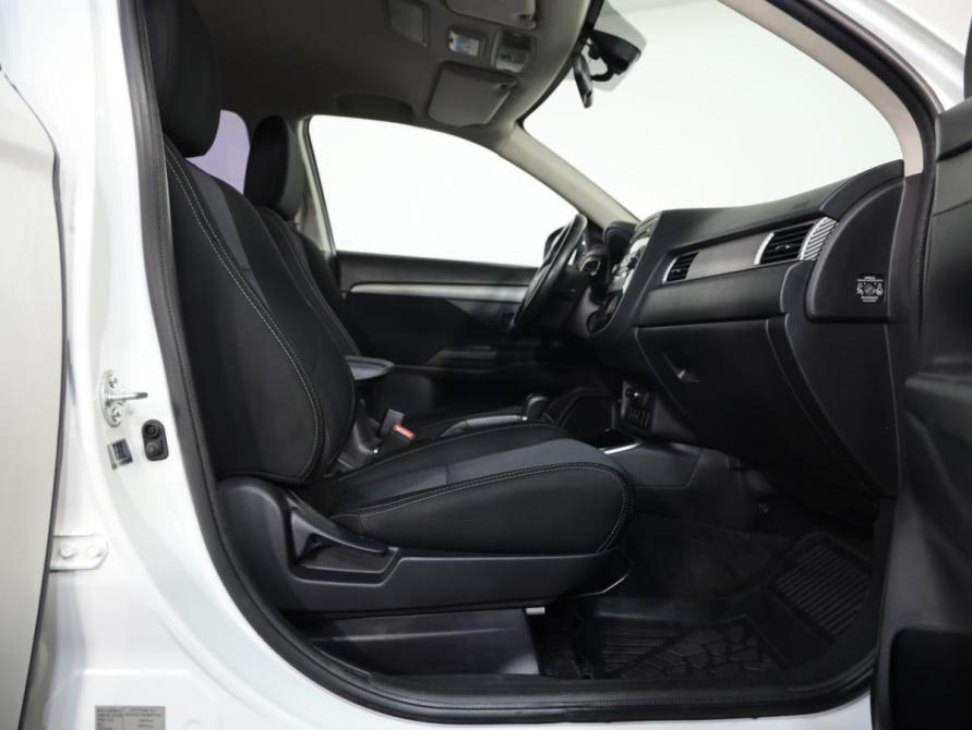 Mitsubishi Outlander III Рестайлинг 2 Санкт-Петербург  - изображение 22