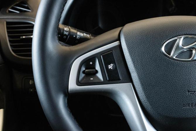 Hyundai Solaris I с пробегом 2012 года, цена 999 000 рублей, 111848 км, хэтчбек, Автокод Объявления