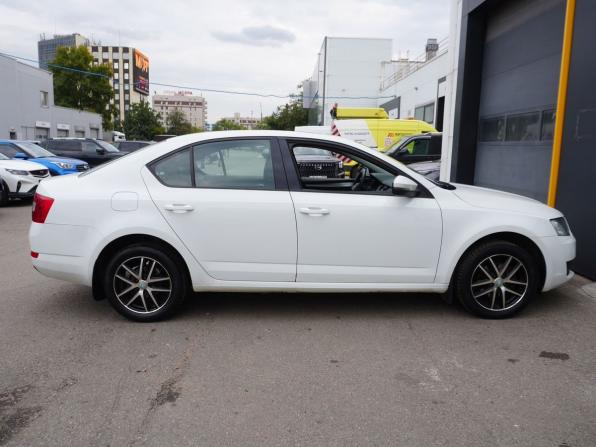 Skoda Octavia III (A7) с пробегом 2016 года, цена 1 250 000 рублей, 128850 км, лифтбек, Автокод Объявления