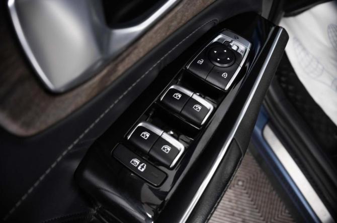 Kia Sorento IV с пробегом 2021 года, цена 3 609 000 рублей, 117697 км, внедорожник, Автокод Объявления