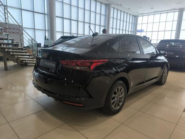Hyundai Solaris II Рестайлинг с пробегом 2022 года, цена 1 450 000 рублей, 115626 км, седан, Автокод Объявления