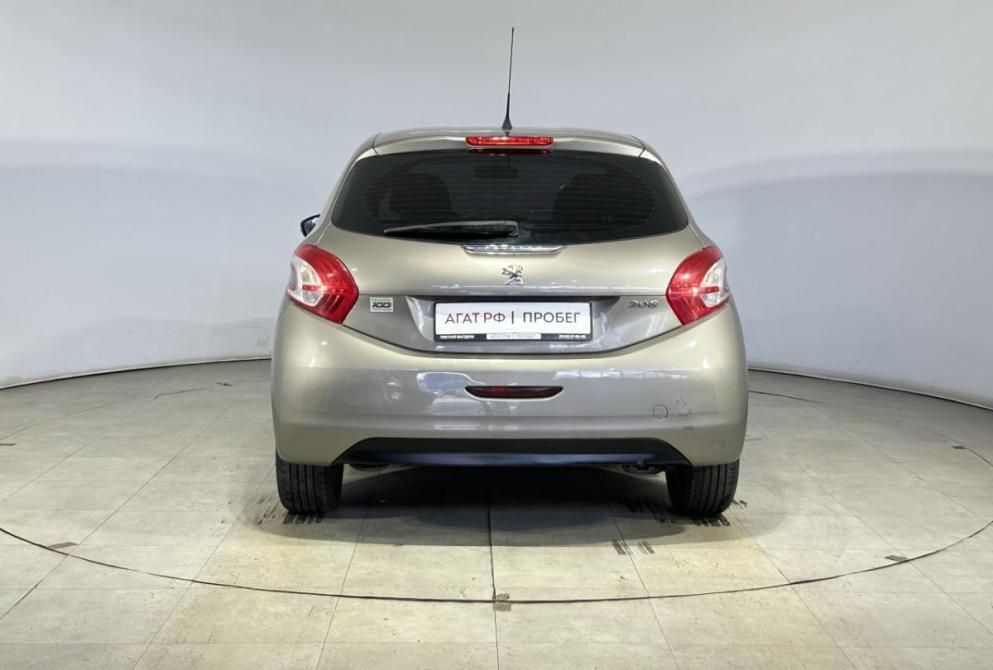 Peugeot 208 I Саранск  - изображение 8
