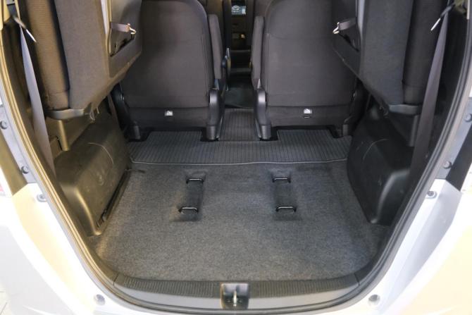 Honda Freed I Рестайлинг с пробегом 2012 года, цена 1 229 000 рублей, 88000 км, компактвэн, Автокод Объявления