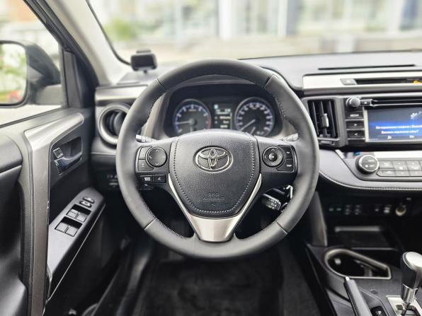 Toyota RAV4 IV (XA40) Рестайлинг с пробегом 2016 года, цена 2 300 000 рублей, 107598 км, внедорожник, Автокод Объявления