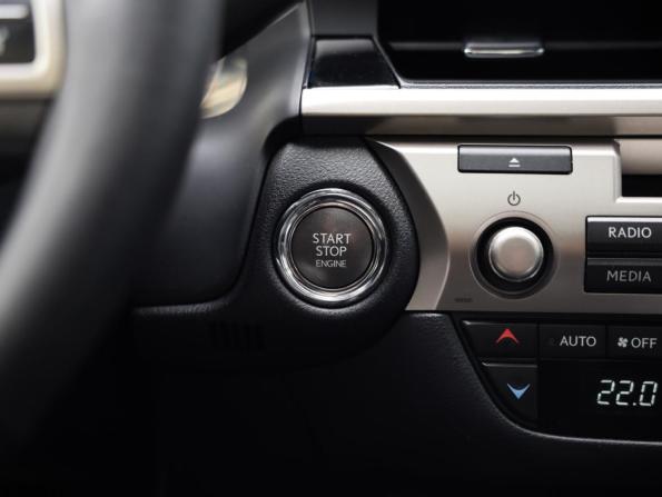 Lexus ES VI Рестайлинг с пробегом 2016 года, цена 2 599 000 рублей, 152864 км, седан, Автокод Объявления
