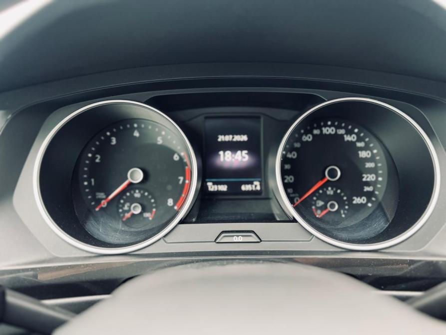 Volkswagen Tiguan II Рестайлинг Санкт-Петербург  - изображение 17