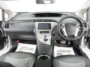 Toyota Prius III Рестайлинг (XW30) Новосибирск  - изображение 46