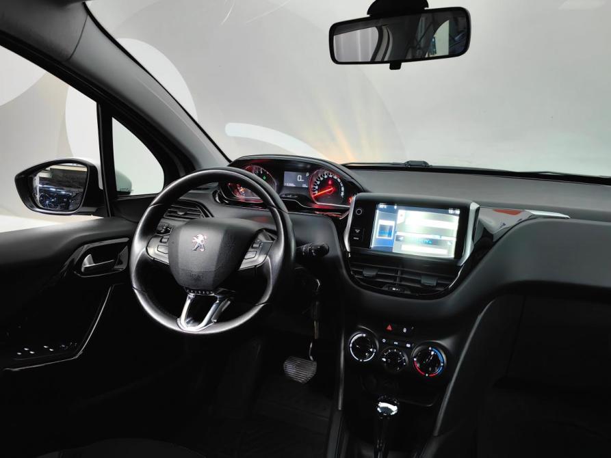 Peugeot 208 I Москва  - изображение 7