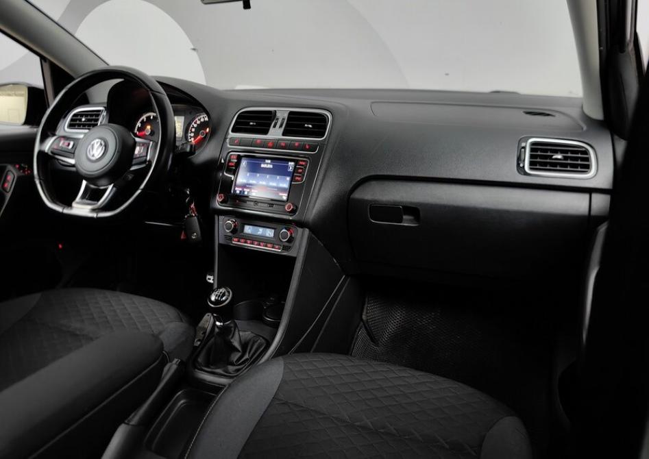 Volkswagen Polo V Рестайлинг Подольск  - изображение 13