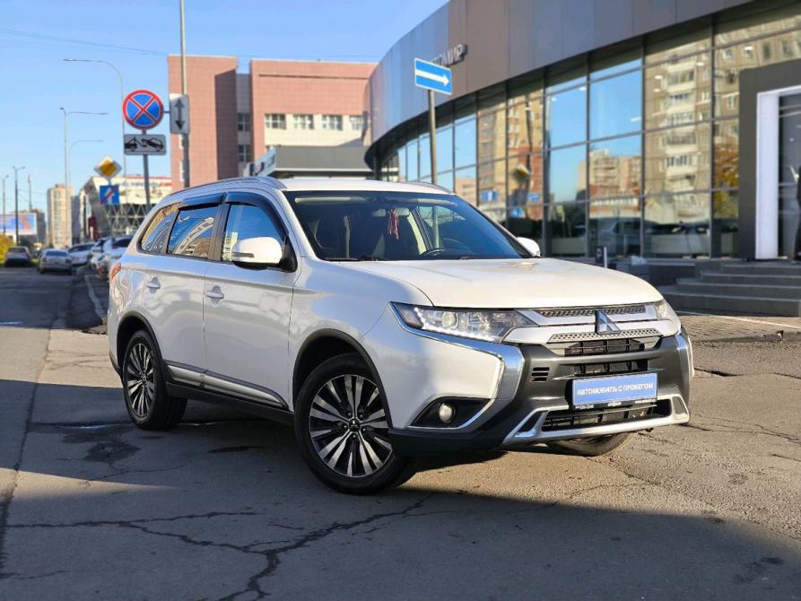 Mitsubishi Outlander III Рестайлинг 3 Санкт-Петербург  - изображение 3