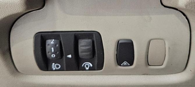 Renault Scenic II Рестайлинг с пробегом 2006 года, цена 319 000 рублей, 261000 км, минивэн, Автокод Объявления