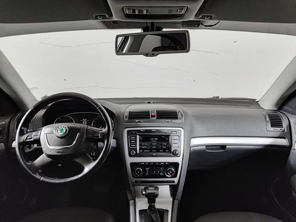 Skoda Octavia II (A5) Рестайлинг с пробегом 2011 года, цена 710 000 рублей, 206000 км, лифтбек, Автокод Объявления