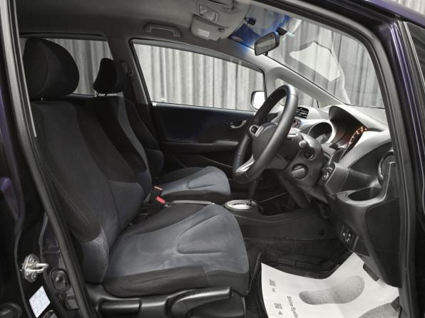 Honda Fit II с пробегом 2010 года, цена 799 000 рублей, 143000 км, хэтчбек, Автокод Объявления