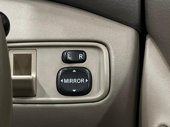 Toyota Platz с пробегом 2005 года, цена 399 000 рублей, 299999 км, седан, Автокод Объявления