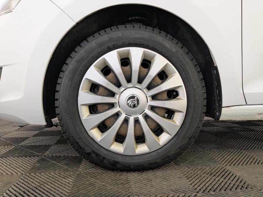 Skoda Rapid I Рестайлинг Москва  - изображение 13