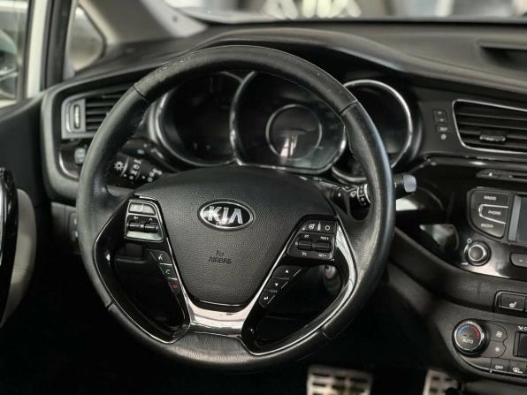 Kia Ceed II с пробегом 2013 года, цена 1 095 000 рублей, 185749 км, хэтчбек, Автокод Объявления