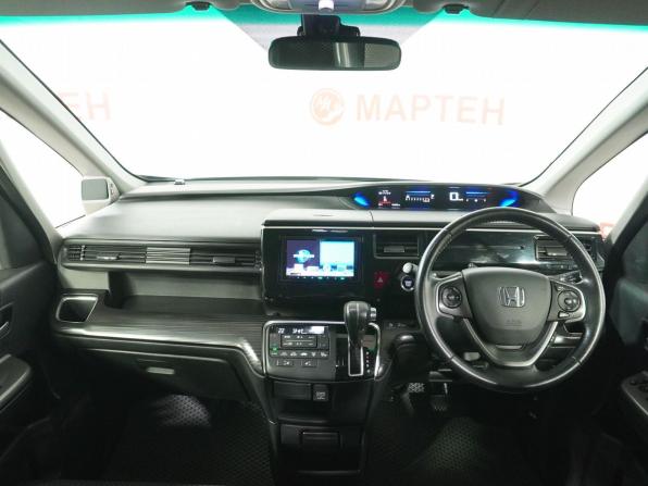 Honda Stepwgn V с пробегом 2015 года, цена 1 717 000 рублей, 164633 км, минивэн, Автокод Объявления