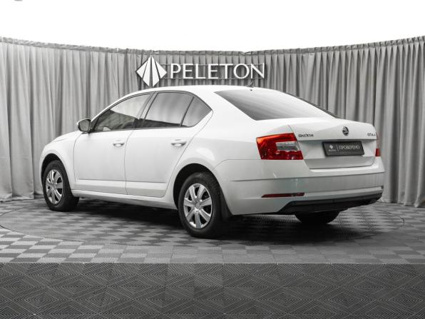 Skoda Octavia III (A7) Рестайлинг с пробегом 2019 года, цена 1 610 000 рублей, 126638 км, лифтбек, Автокод Объявления