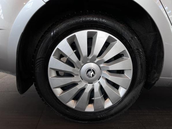 Skoda Octavia III (A7) с пробегом 2014 года, цена 945 000 рублей, 300255 км, лифтбек, Автокод Объявления