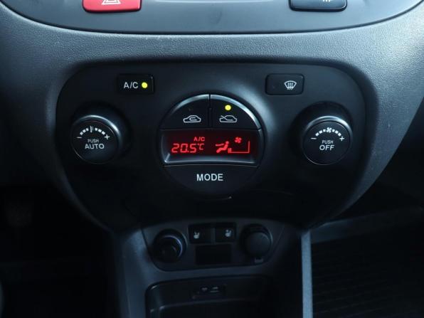 Kia Rio II Рестайлинг с пробегом 2010 года, цена 376 000 рублей, 316443 км, седан, Автокод Объявления