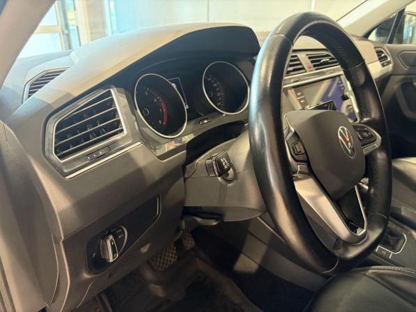 Volkswagen Tiguan II Рестайлинг с пробегом 2021 года, цена 2 449 000 рублей, 101807 км, внедорожник, Автокод Объявления