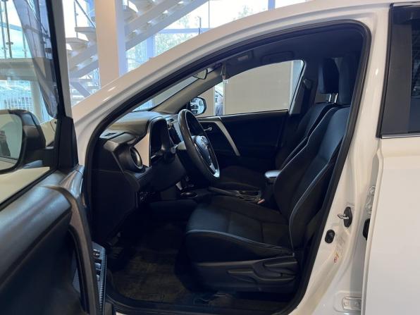 Toyota RAV4 IV (XA40) с пробегом 2015 года, цена 1 720 000 рублей, 221619 км, внедорожник, Автокод Объявления