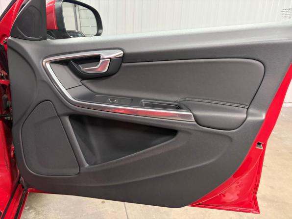 Volvo S60 II с пробегом 2012 года, цена 947 000 рублей, 182615 км, седан, Автокод Объявления