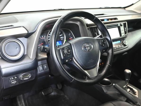 Toyota RAV4 IV (XA40) с пробегом 2015 года, цена 1 910 000 рублей, 253823 км, внедорожник, Автокод Объявления
