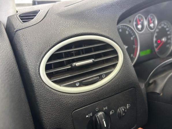 Ford Focus II с пробегом 2006 года, цена 379 000 рублей, 329325 км, седан, Автокод Объявления