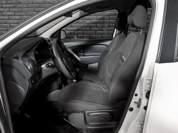 Renault Sandero II Рестайлинг с пробегом 2018 года, цена 1 150 000 рублей, 110239 км, хэтчбек, Автокод Объявления
