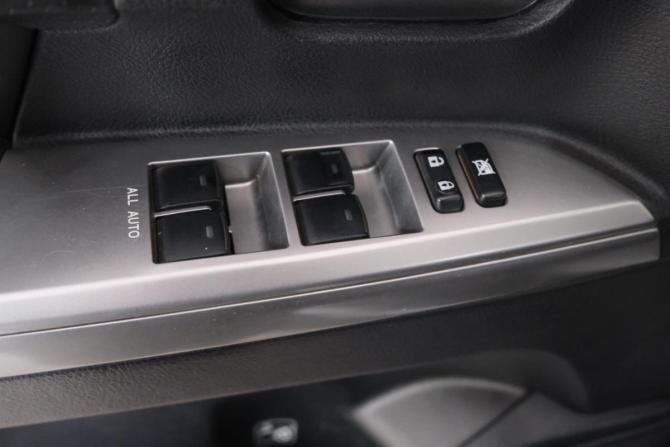 Toyota Land Cruiser 200 Series Рестайлинг 1 с пробегом 2013 года, цена 5 099 000 рублей, 129190 км, внедорожник, Автокод Объявления