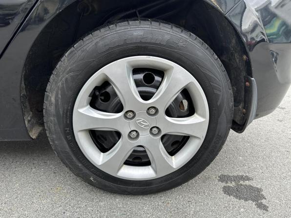 Hyundai Solaris I с пробегом 2013 года, цена 820 000 рублей, 185257 км, хэтчбек, Автокод Объявления