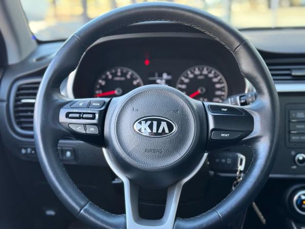 Kia Rio IV Рестайлинг с пробегом 2021 года, цена 1 650 000 рублей, 42204 км, хэтчбек, Автокод Объявления