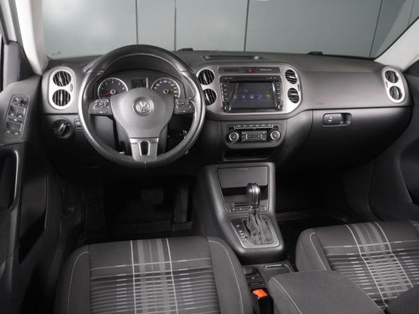 Volkswagen Tiguan I Рестайлинг с пробегом 2015 года, цена 1 599 000 рублей, 83411 км, внедорожник, Автокод Объявления