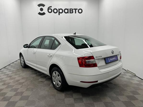 Skoda Octavia III (A7) Рестайлинг с пробегом 2017 года, цена 1 440 000 рублей, 102578 км, лифтбек, Автокод Объявления