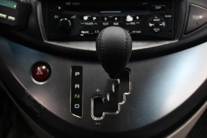 Mitsubishi Grandis I с пробегом 2006 года, цена 795 950 рублей, 211404 км, минивэн, Автокод Объявления