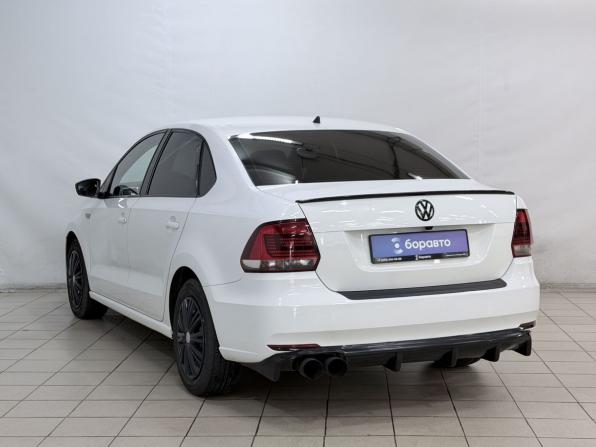 Volkswagen Polo V Рестайлинг с пробегом 2016 года, цена 938 000 рублей, 206119 км, седан, Автокод Объявления