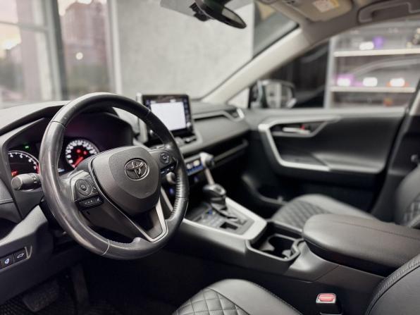 Toyota RAV4 V (XA50) с пробегом 2019 года, цена 2 670 000 рублей, 141421 км, внедорожник, Автокод Объявления